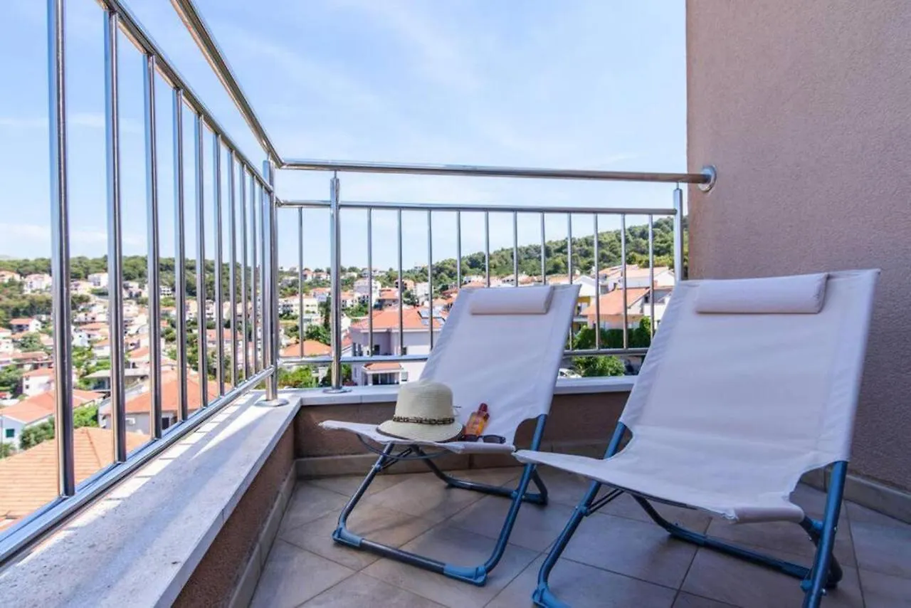 Apartment Lucha Trogir