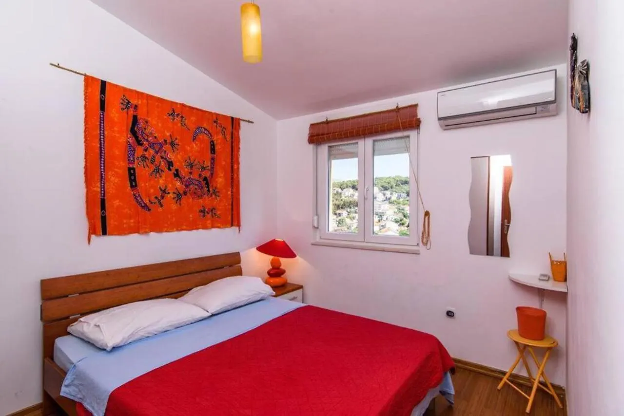 Apartment Lucha Trogir 0*,