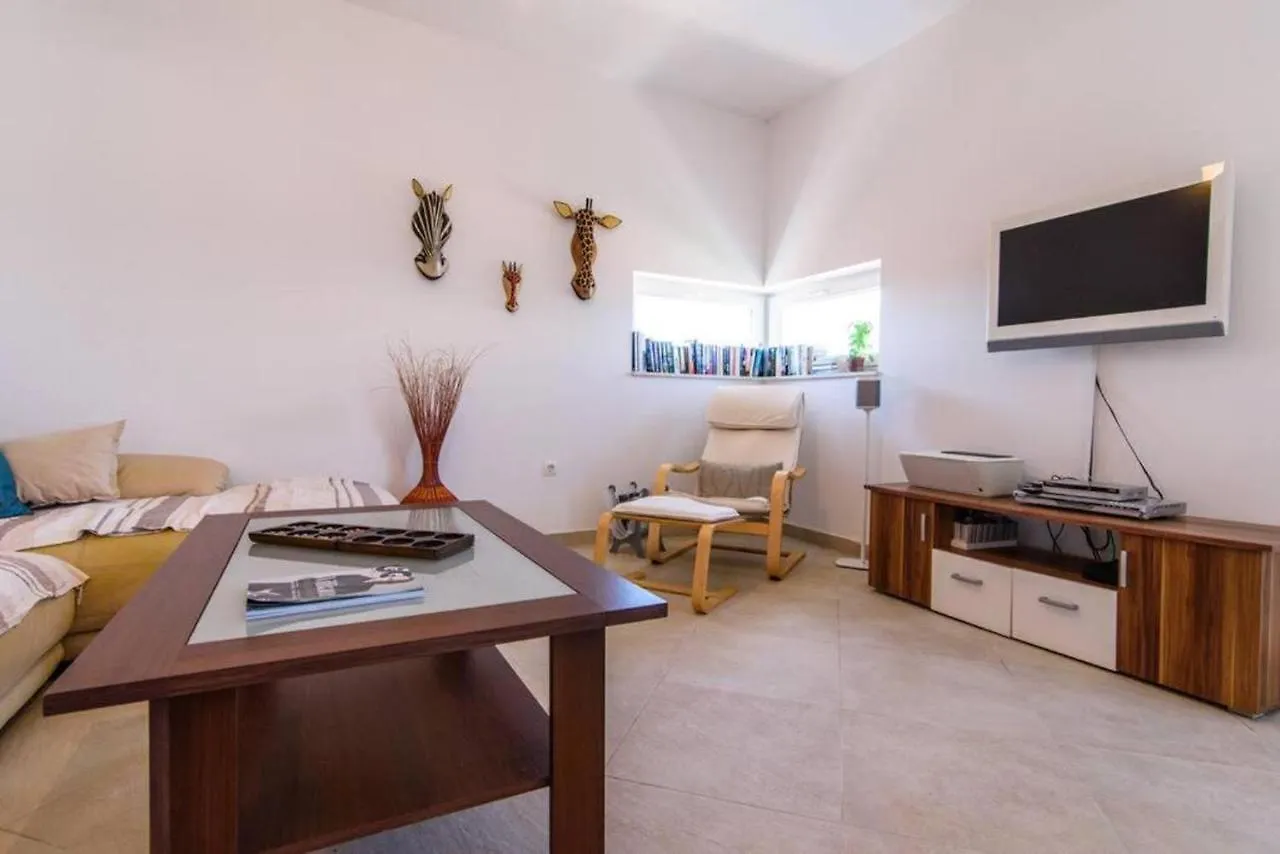 Apartment Lucha Trogir 0*,  Croatia